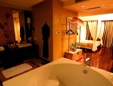 西安阎良养生会所的黄昏恋：当爱情遇上八十岁